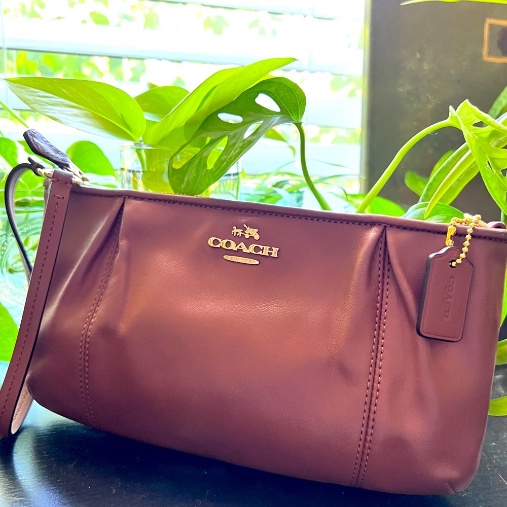 Coach Leather Wristlet in Camel- with dust bag, excellent condition